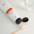 On Guard Toothpaste Product Style Photo 03